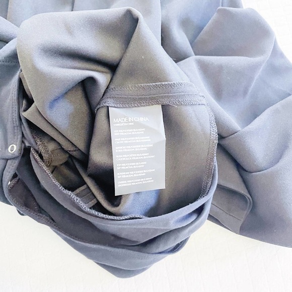 Club Monaco Black Deep V Cut Bodysuit Long Sleeve Top SZM - Picture 4 of 7